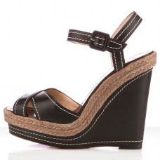 Christian Louboutin Almeria 120 mm-es ékszíjjal, fekete