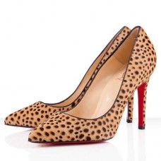 Christian Louboutin Pigalle 100 mm-es pumpák leopárd mintával