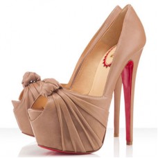 Christian Louboutin Lady Gres 160 mm-es peep toe cipő bézs színben