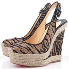 Christian Louboutin Everesta 140mm ékszíjas szandál barna